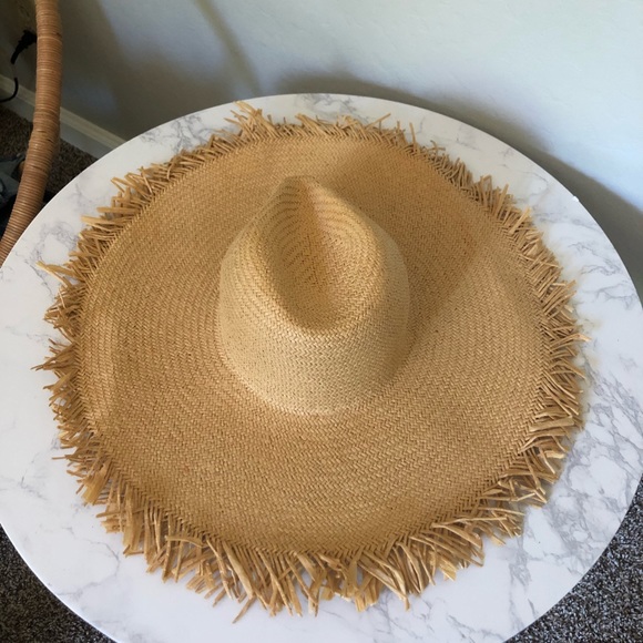 Wide brim straw hat - Picture 3 of 4